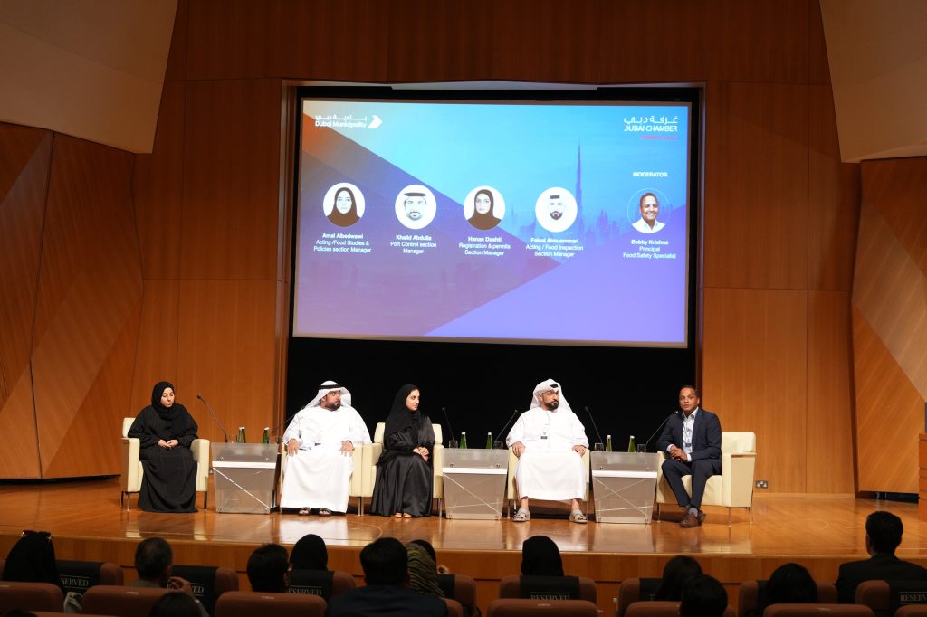 غرفة تجارة دبي وبلدية دبي توعيان مجتمع الأعمال بضوابط سلامة الأغذية