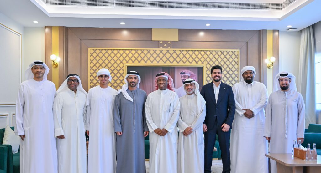 عبدالعزيز بن حميد يلتقي ضيوف “المجلس الخليجي” ويؤكد أهمية الاستثمار في المواهب الرياضية