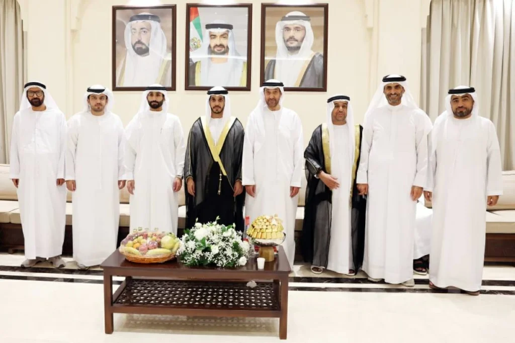 شيوخ يحضرون حفل زفاف راشد محمد السويدي