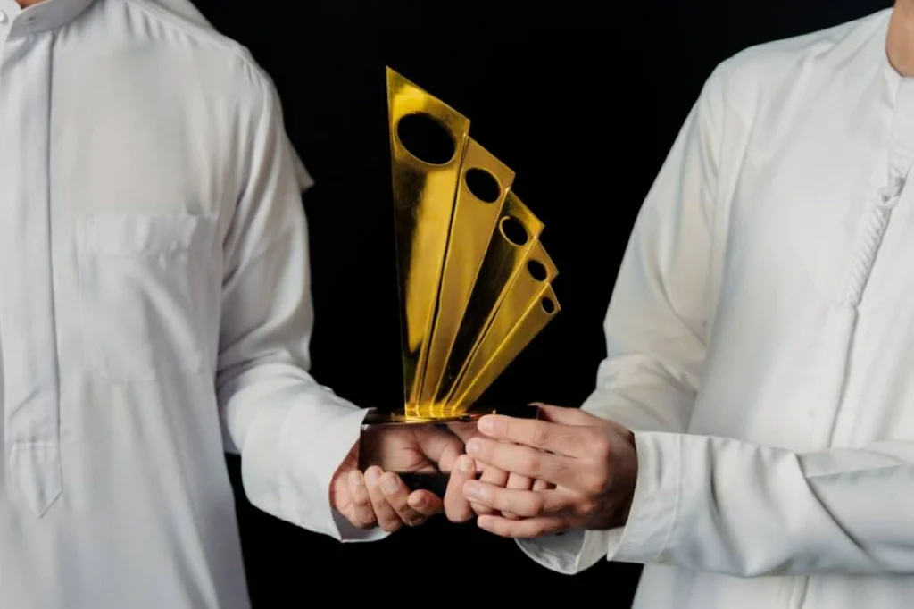 «الشارقة للاتصال» للمتحدثين المتمّيزين: شاركوا