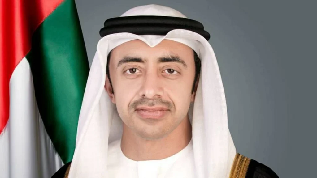 عبدالله بن زايد يقوداً حراكاً دبلوماسياً مكثفاً لتحصين المنطقة واستقرارها