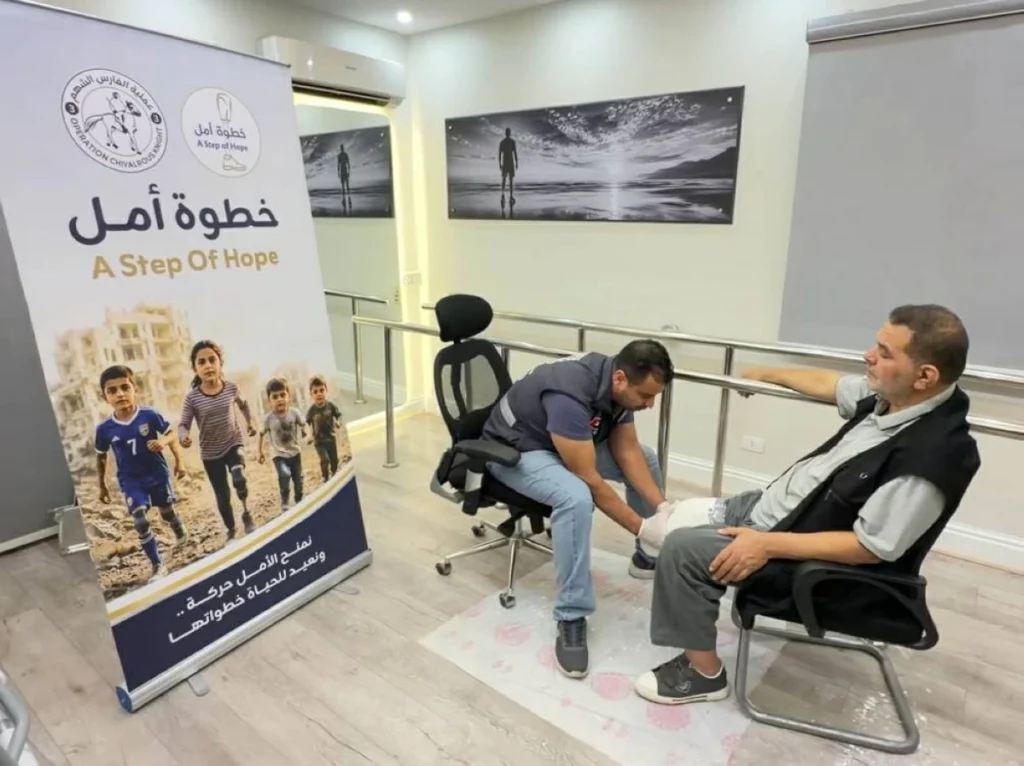 المستشفى الإماراتي العائم يعيد الحركة لـ 42 فلسطينياً
