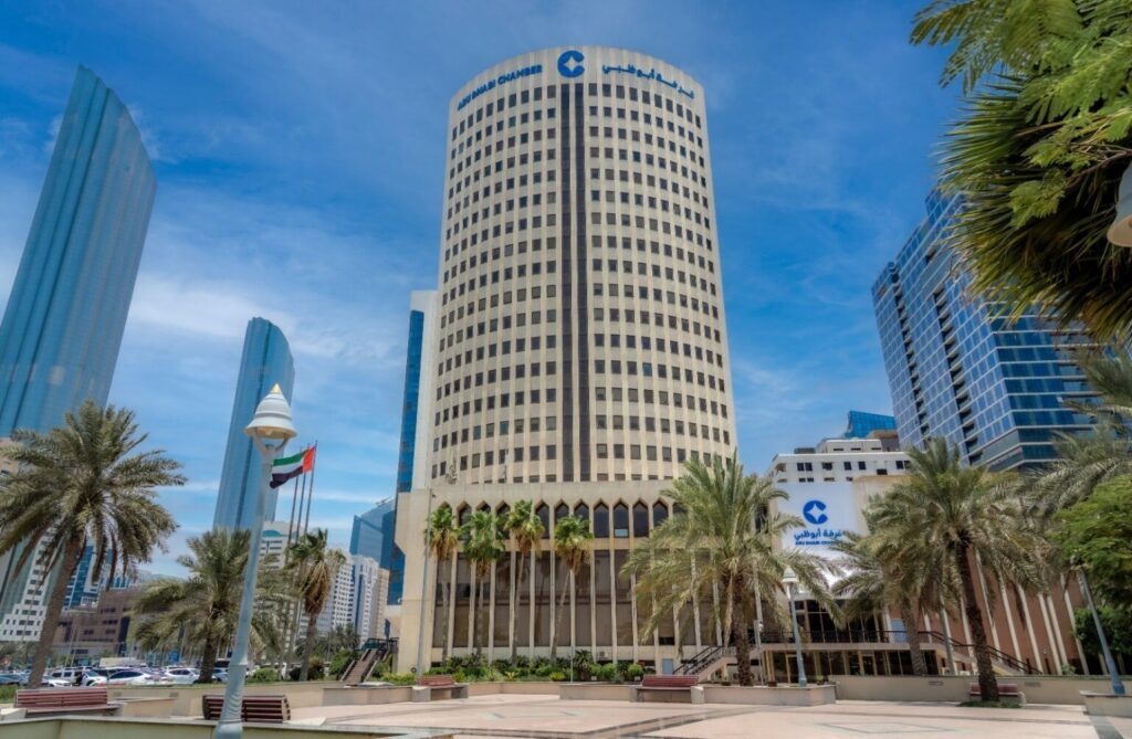 233% نموا في أعمال لجنة مراجعة التشريعات بغرفة أبوظبي خلال النصف الأول