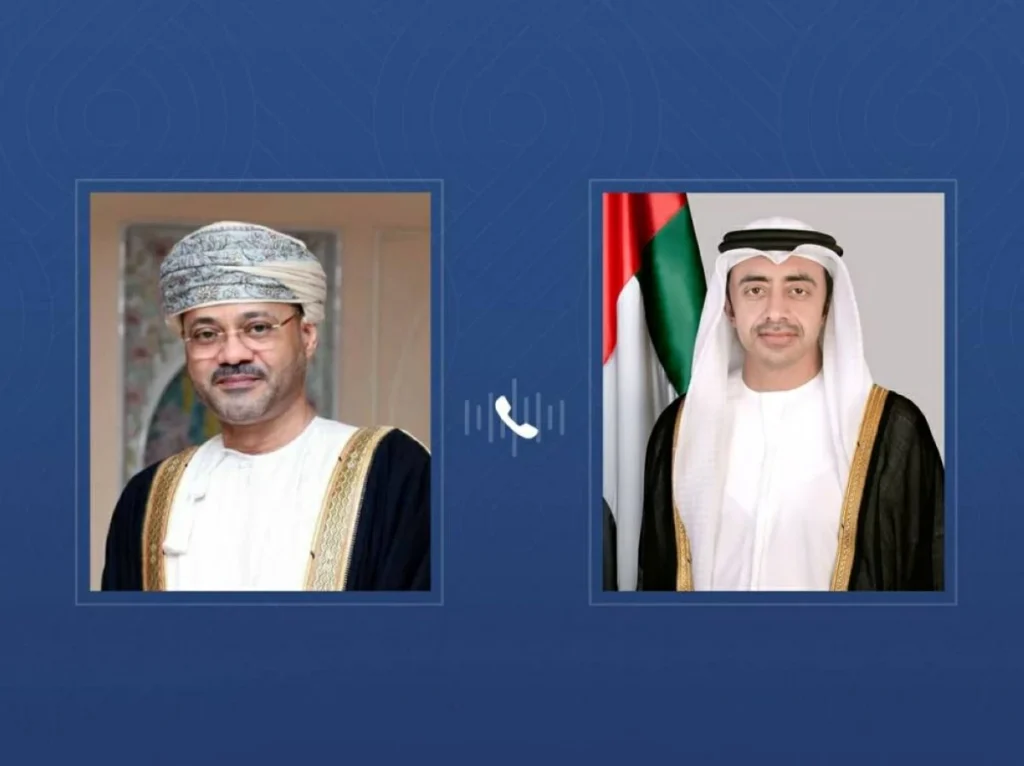 عبدالله بن زايد ووزير خارجية عُمان يبحثان التطورات الإقليمية